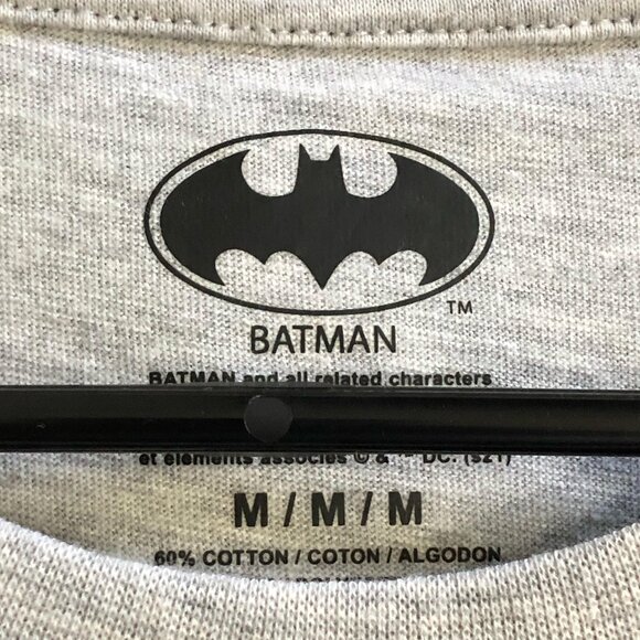 DC Batman 'The Dark Knight' T-Shirt Size Adult S BNWT!! - Picture 3 of 3